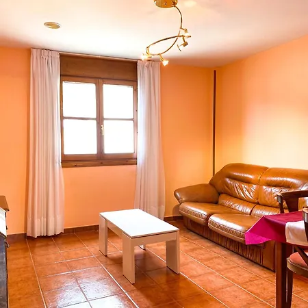 Leones Hotel