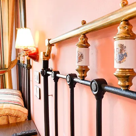 Hotel Rural Leones